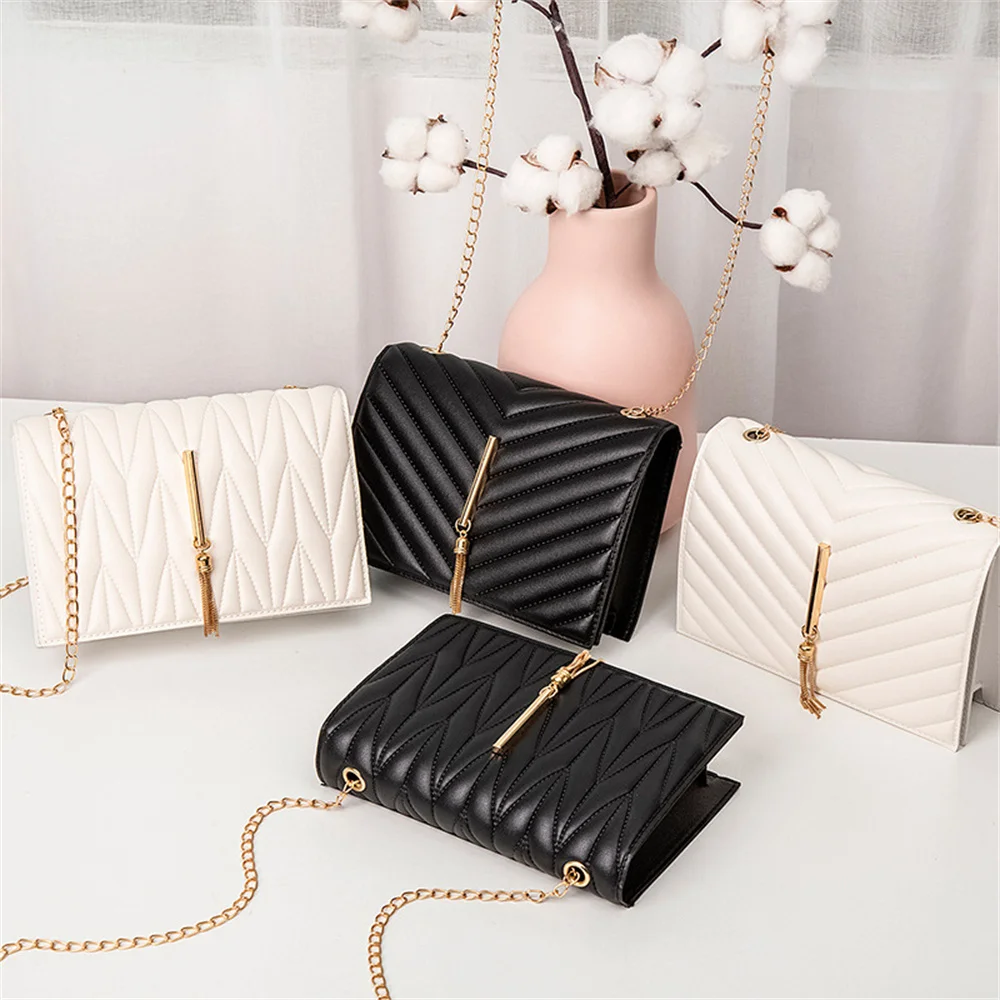 Modne torby na ramię z frędzla – Women Bags Guess recenzja i cena