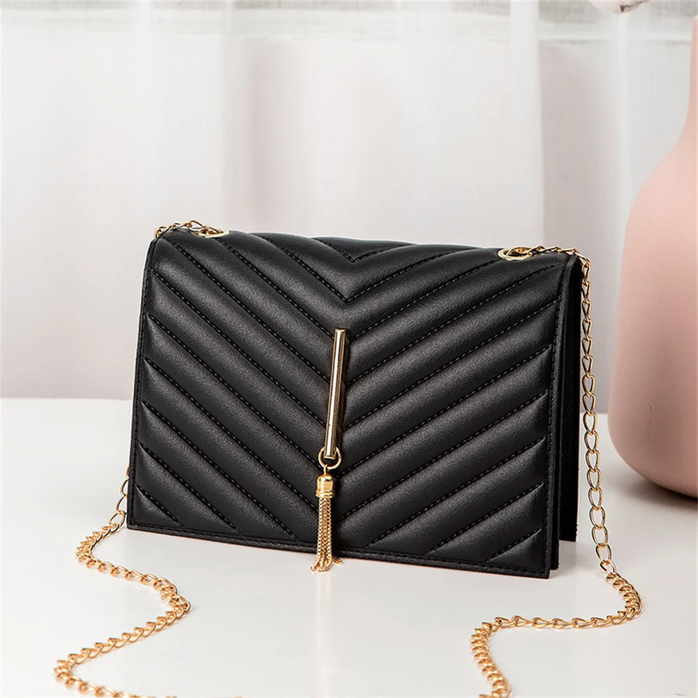 Modne torby na ramię z frędzla – Women Bags Guess recenzja i cena