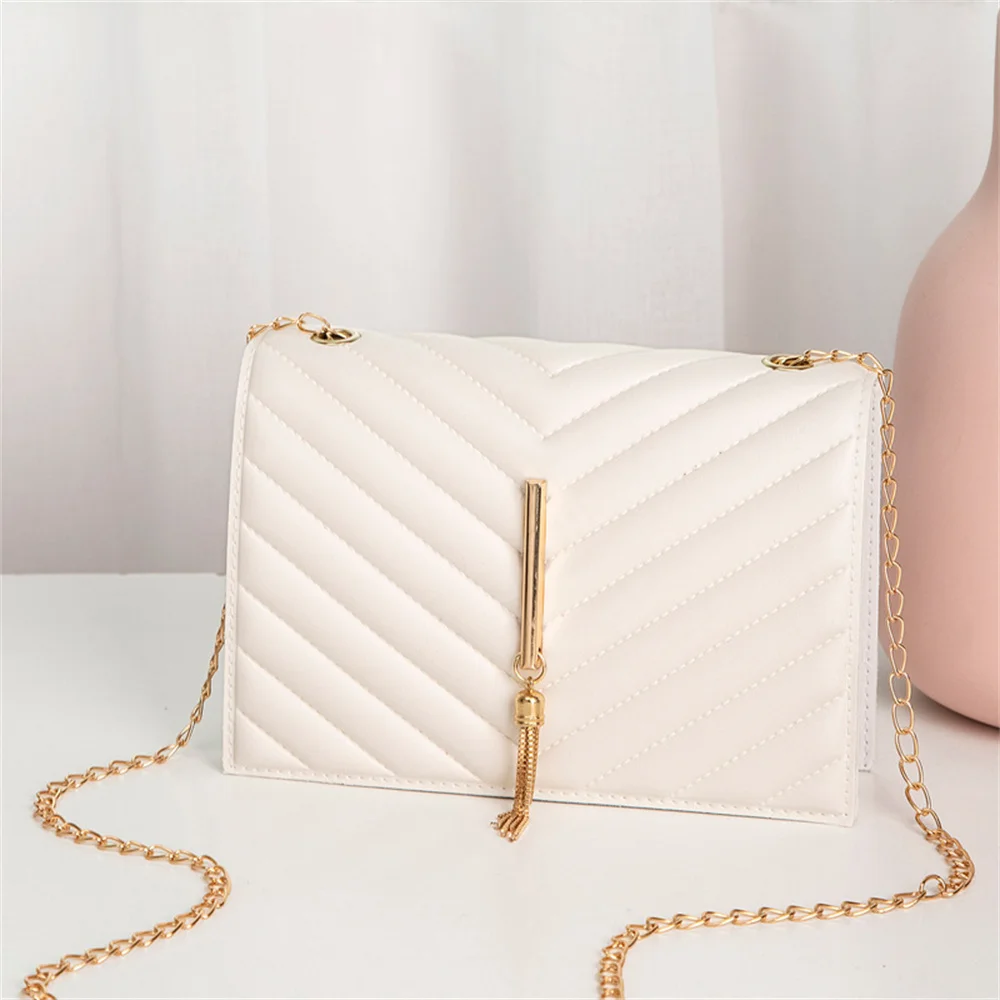 Modne torby na ramię z frędzla – Women Bags Guess recenzja i cena