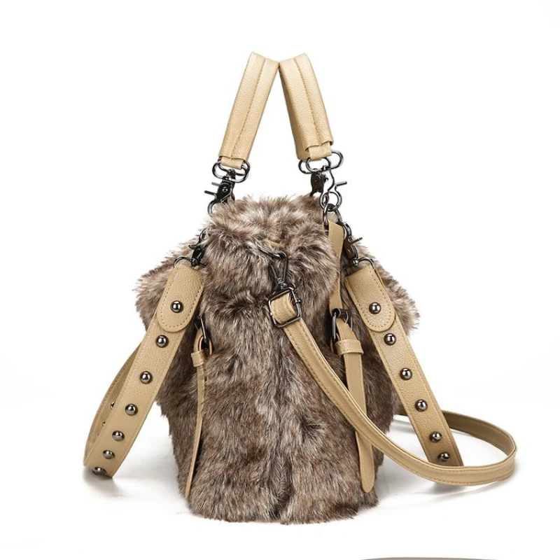 Wełniana aksamitna damska modn – Women Bags Guess recenzja i cena