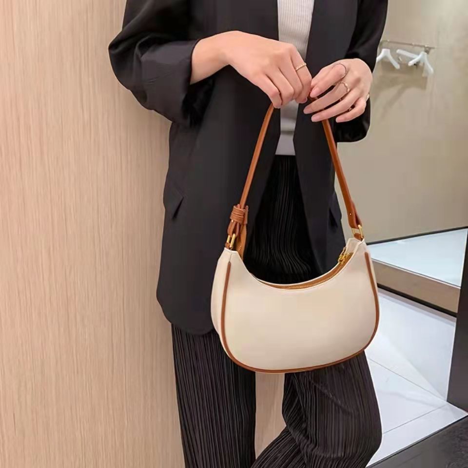 Mała torba Carmpit Kobieta 202 – Women Bags Guess recenzja i cena