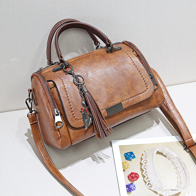 Torebka Yogodlns z frędzlami,  – Women Bags Guess recenzja i cena