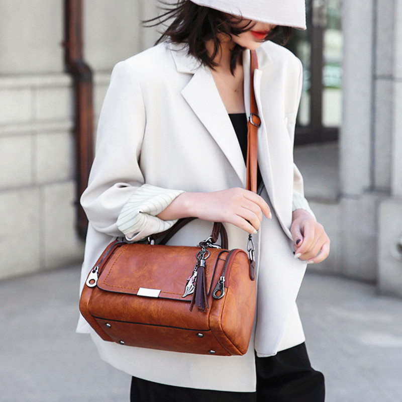 Torebka Yogodlns z frędzlami,  – Women Bags Guess recenzja i cena